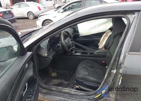 2023 Hyundai Elantra Sel z USA, uszkodzony, nr VIN 5NPLS4AG8PH086441